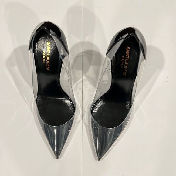Brand new Saint Laurent

Opyum Pumps In Tpu And Patent Leather With Black Heel - Picture 4 of 5